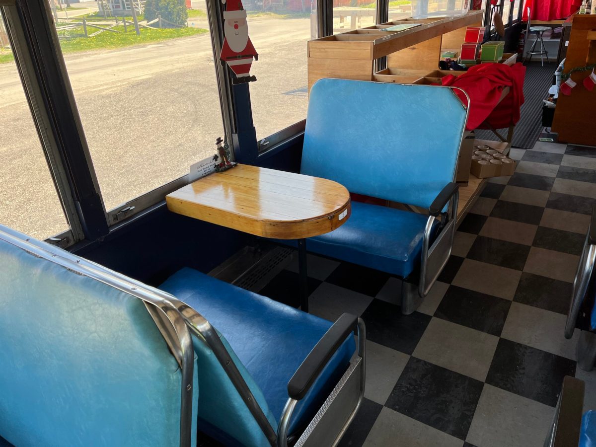 Snack Car Small Booth